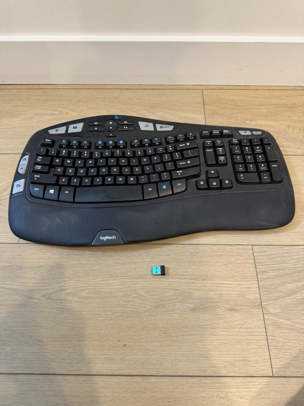 Logitech K350 Black Wave Wireless Keyboard With Dongle Ergonomic Tested